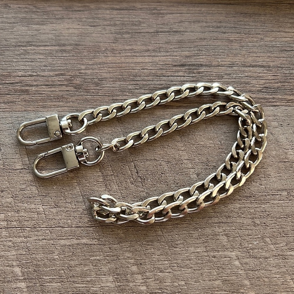 NWOT Silver unbranded chain